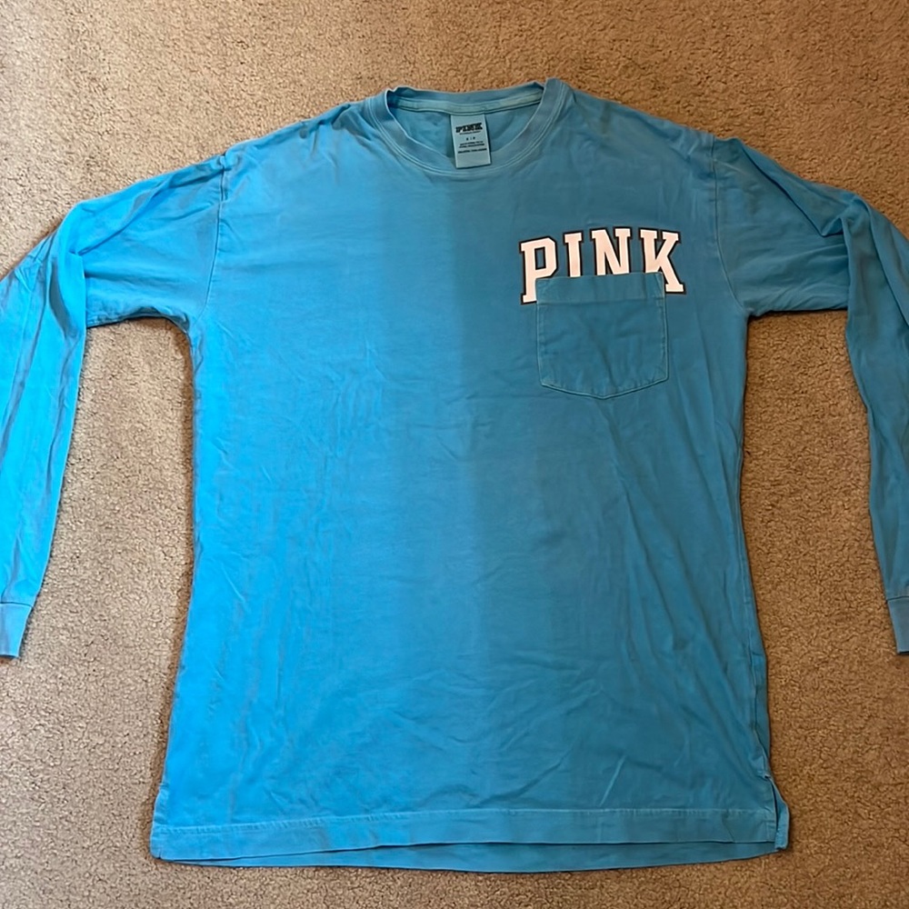 Victoria’s Secret PINK Long Sleeve T-shirt